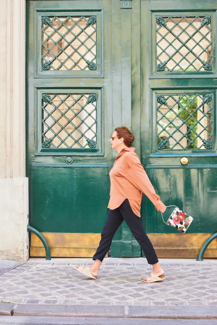 Collection « Flowers », d’India Mahdavi, 56 tonalités inspirées par les couleurs des fleurs et les souvenirs d’enfance de la créatrice (Mériguet-Carrère).