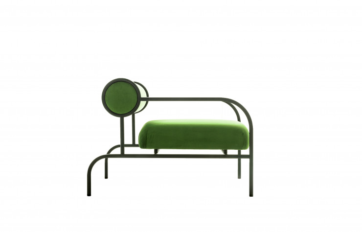 Fauteuil Sofa with Arms, une des icônes de Shiro Kuramata rééditées par Cappellini.