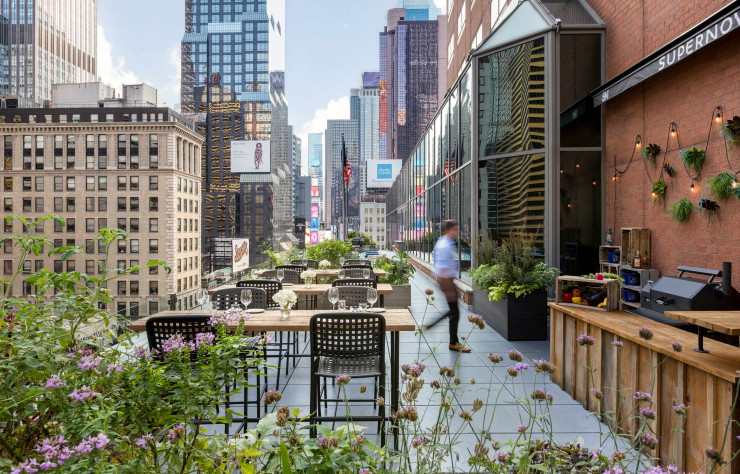 Cet hôtel 4 étoiles avec vue sur Times Square est l’une des adresses les plus en vue de Manhattan.