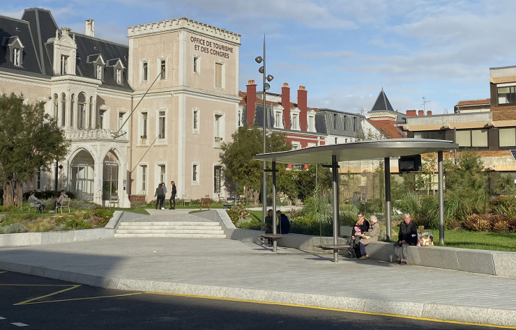 Au Pays basque, un abris pour les voyageurs signé Samuel Accoceberry Studio.