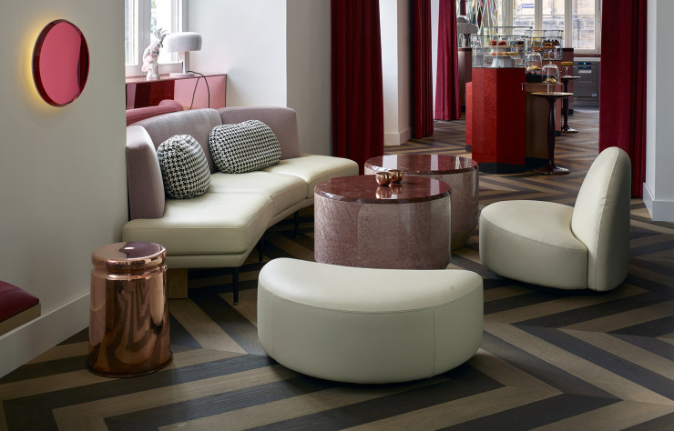 Ligne Roset Contract propose ses service aux professionnels, notamment ceux du secteur de la restauration tels que Kuchen Atelier.