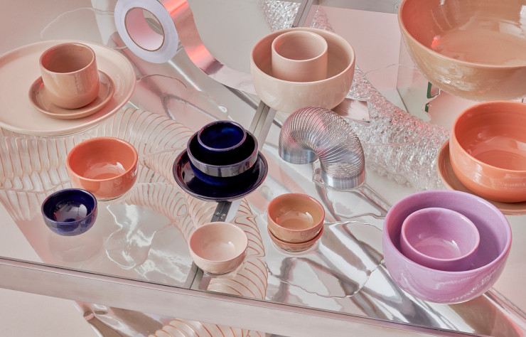 Plats, bols, tasses et assiettes Giro, signés Julie Richoz (Trame).