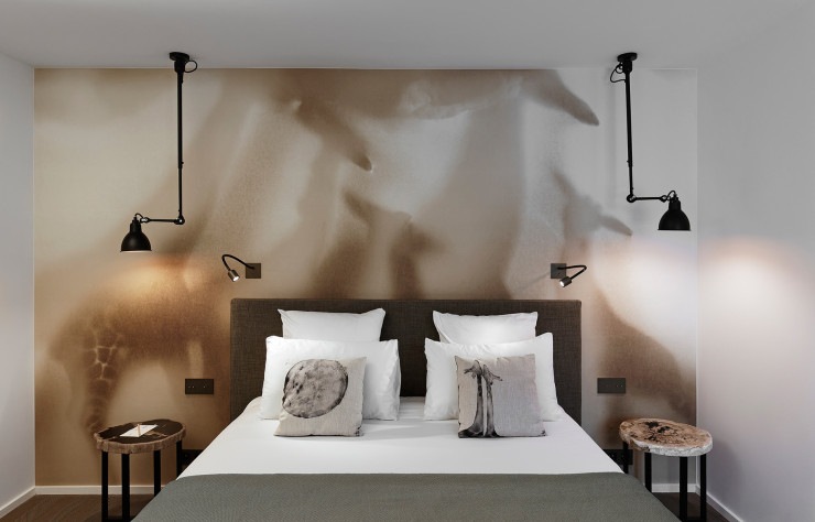 Les lampes Gras (DCW), intemporelles au Grand Quartier.