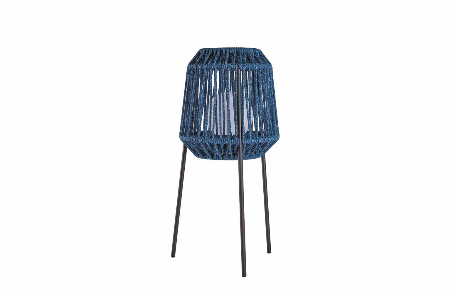 Lampe Lighting, design Eric Carrère en aluminium laqué et fibres polyester, 710 €. Sifas.