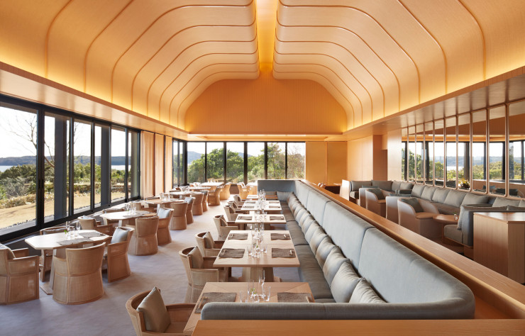 La salle de restaurant de l’Amanemu.