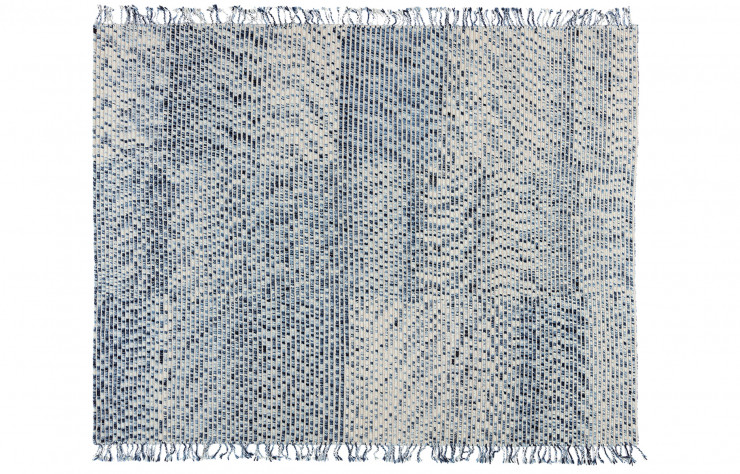 Camaïeux de couleurs, motifs aléatoires et texture en reliefs confèrent à chaque modèle une impression d’irrégularité et un aspect unique.