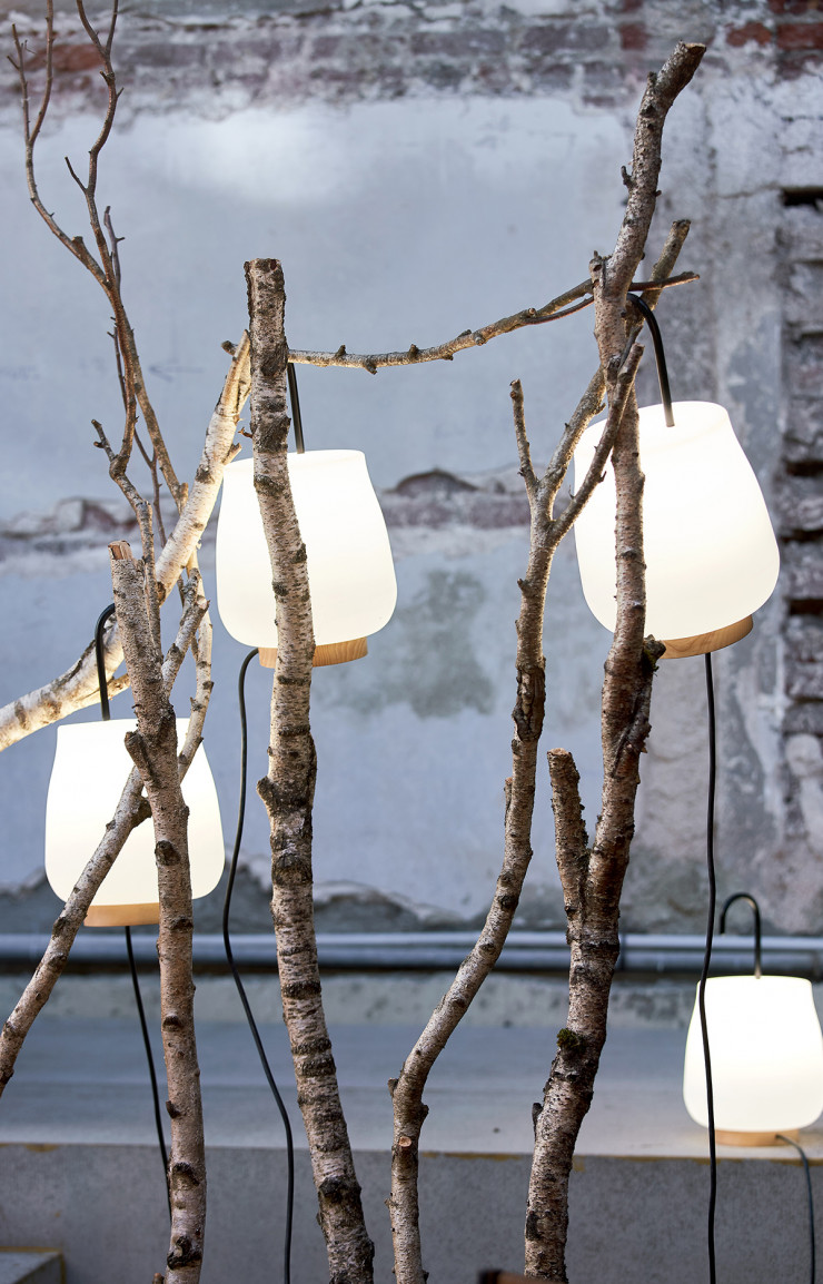La baladeuse Dôt de Rémi Bouhaniche complète l’offre de Cinna côté luminaires.