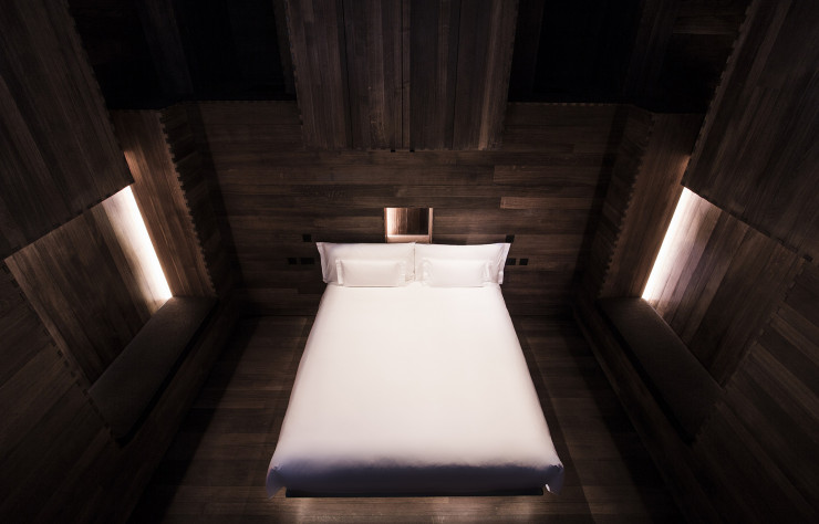 La suite Room conçue par Antony Gormley dans l’hôtel Beaumont, à Londres, propose un retour dans la matrice, un isolement bienvenu et une expérience sensorielle.