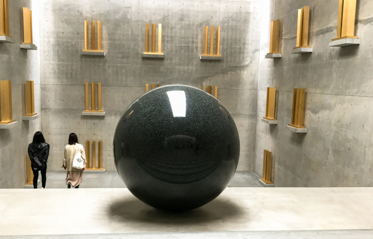 Installation de Walter De Maria dans le musée d’art de Chichu, une œuvre d’art en soi.