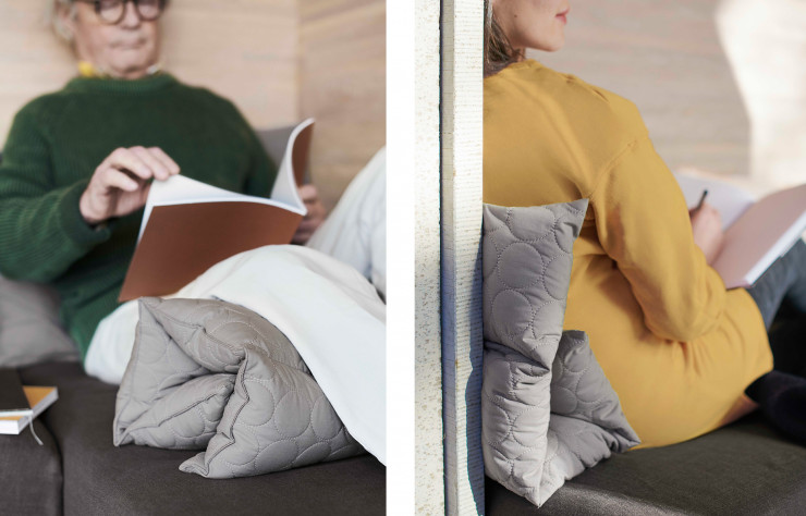Ce coussin multifonction est à positionner derrière le dos pour plus de confort ou sous les talons pour soulager la pression.