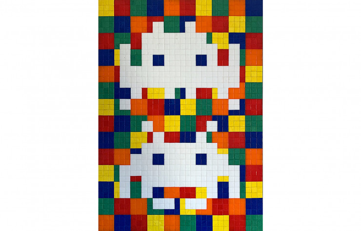 PA_590 (2005), création de l’artiste Invader, figure incontournable du street-art français. Galerie Ange Basso (Paris).