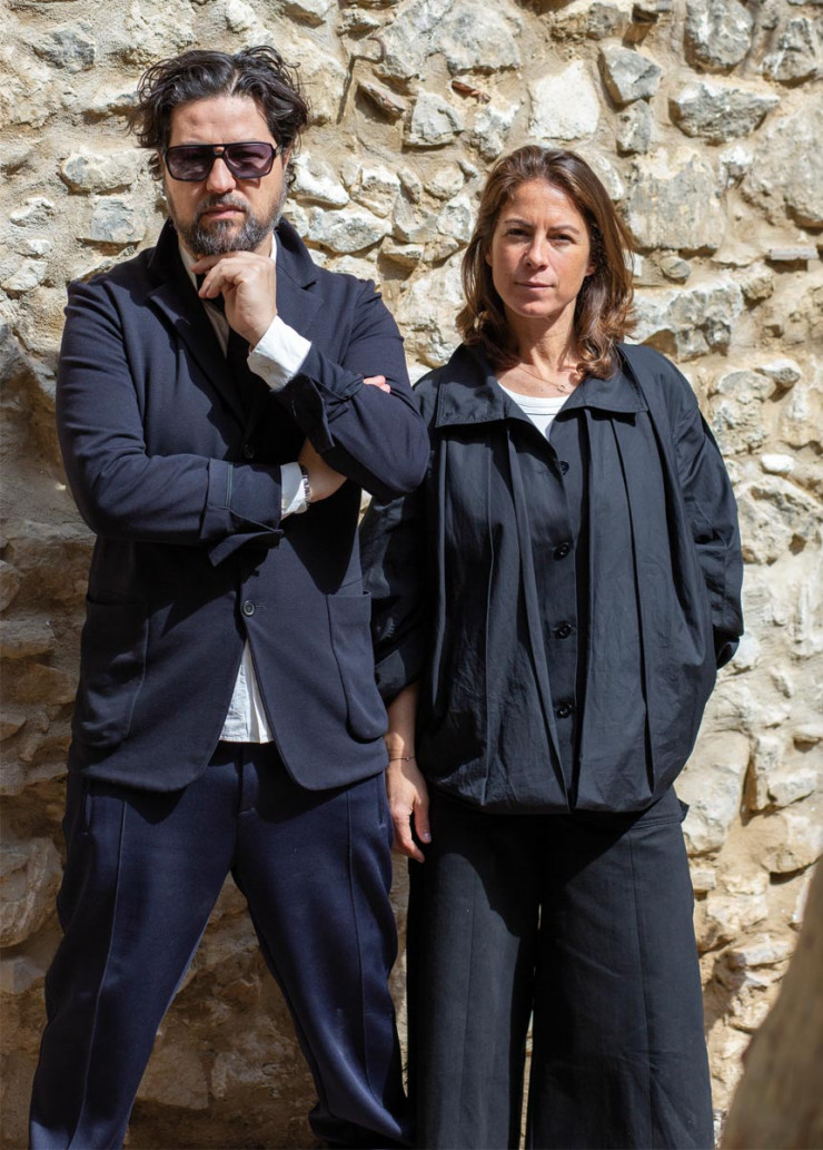 Olivier Amsellem et Charlotte Brunet ont imaginé le concept-store Jogging, devenu la Mecque locale de la création. Le lieu multiplie expos, pop-up et événements. À la belle saison, une délicieuse terrasse-jardin accueille un restaurant éphémère.