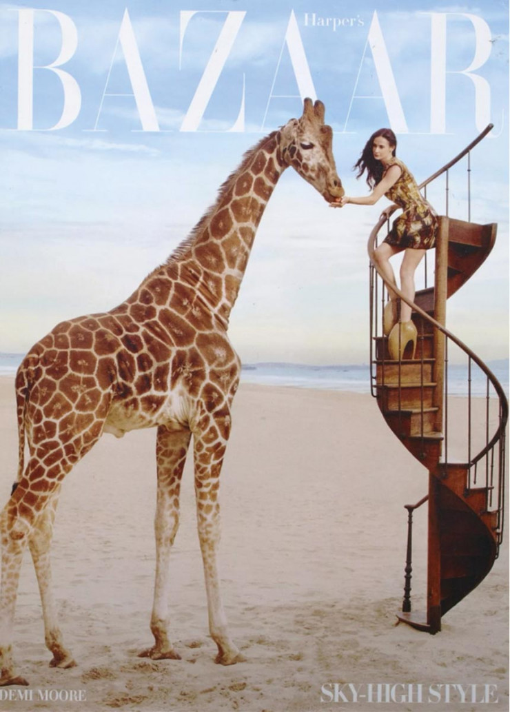 Couverture d’avril 2010 signée Mark Seliger, avec Demi Moore portant une robe Alexander McQueen.