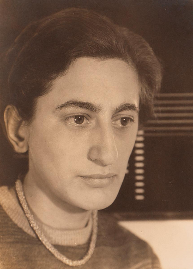 Anni Albers (1899-1994).