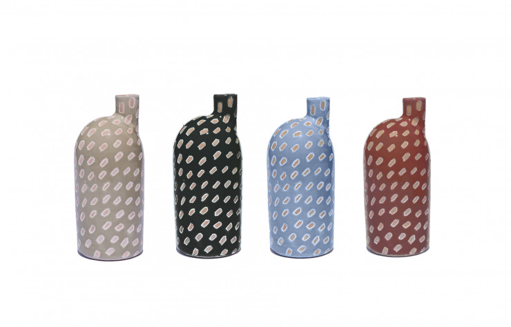 Bouteilles Natura, réalisées avec des artisans des Pouilles, à l’appel de l’association International Design Expeditions.