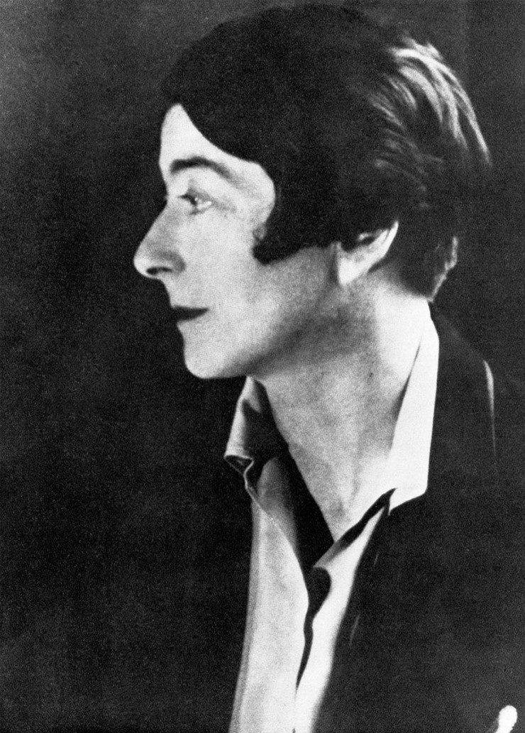 Eileen Gray (1878-1976).