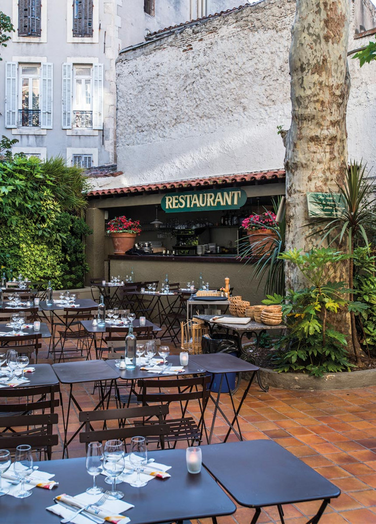 Sur le cours Julien, La Cantinetta reste le rendez-vous des Marseillais amateurs de bonne cuisine italienne.