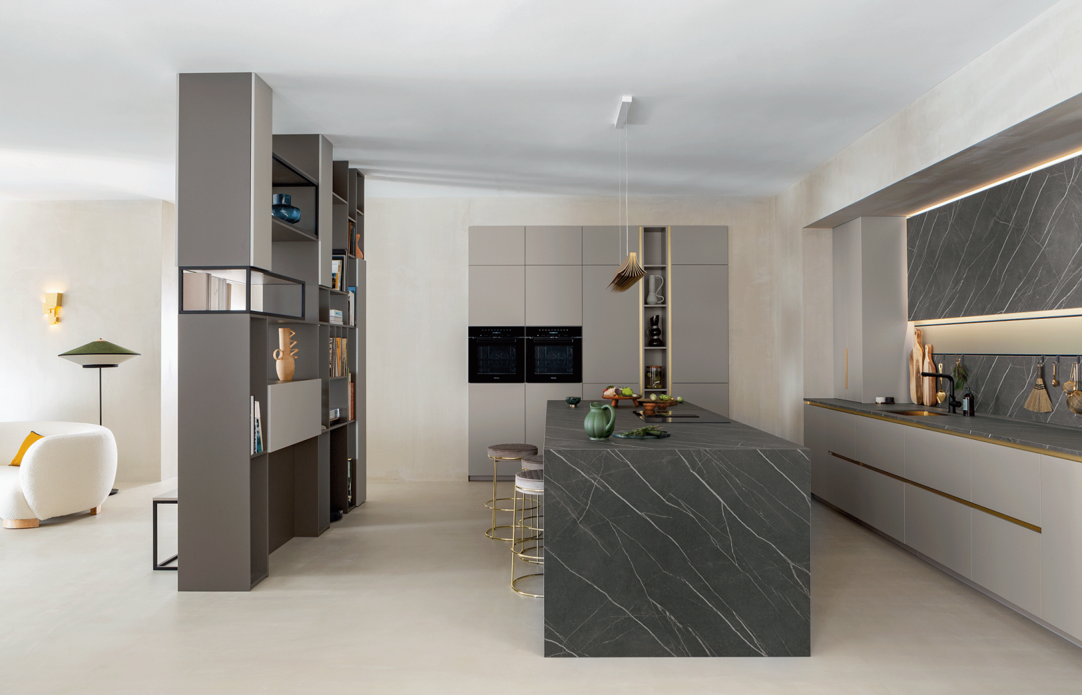 Les agenceurs Perene ont su ici tirer partie de toute la place disponible. Tous les espaces sont...