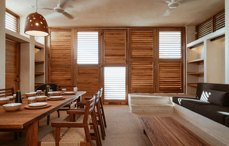Le salon-cuisine de l’une des villas, à Puerto Escondido.