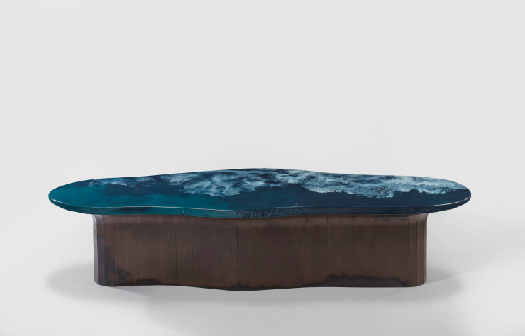 Banc Amalgame, de Damien Gernay, en acier émaillé.