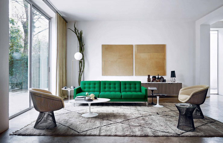 Canapé Florence Knoll Relax en tissu et acier, à partir de 9 330 €. Knoll.