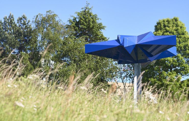 L’agence a/LTA architectes urbanistes signe quant à elle le nichoir Georges (2019).