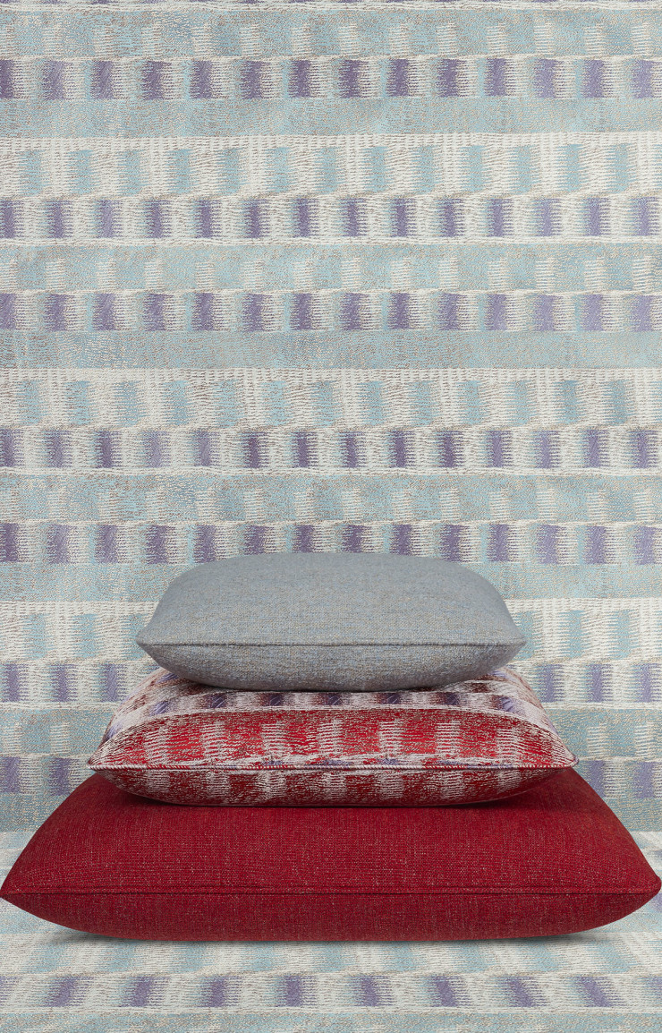 Trois jacquards de la gamme Armani/Casa Exclusive Textiles by Rubelli).