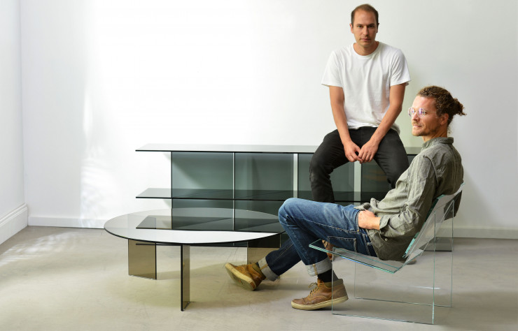 Edouard Danais et Gwendal Le Bihan d’Exercice Studio au milieu de leur collection Monolog, fabriquée dans le Nord.