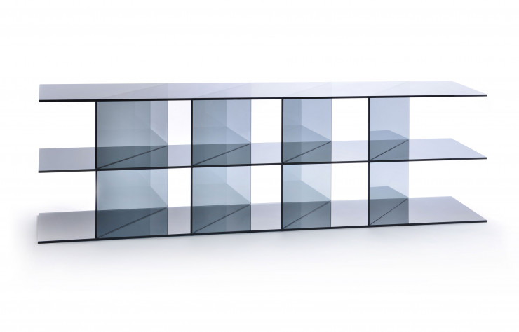 Meuble bas en verre teinté noir de la collection Monolog (Exercice Studio).
