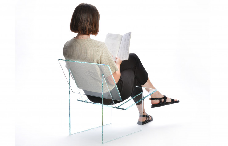 Assise de la collection Monolog dessinée par Exercice Studio.