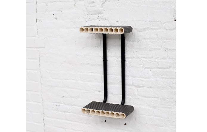 Etagère Balik en céramique et métal (Studio Biskt).