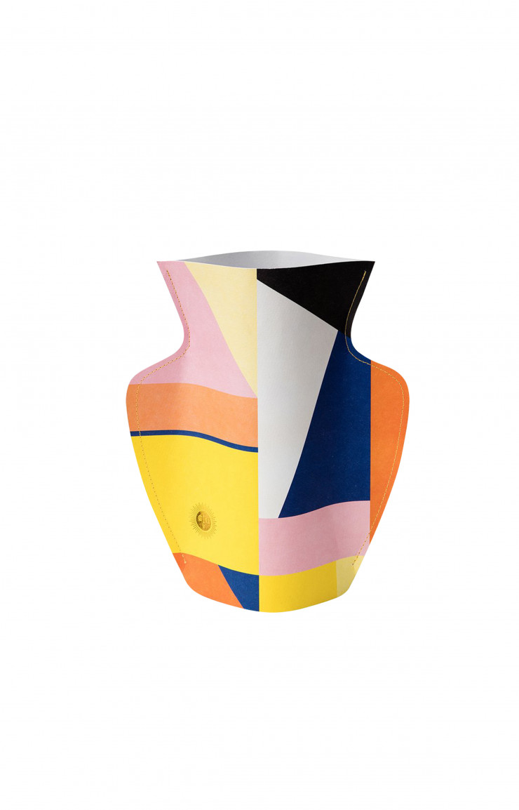 Vase Bazaar en papier et carton, 19 €. Octaevo.