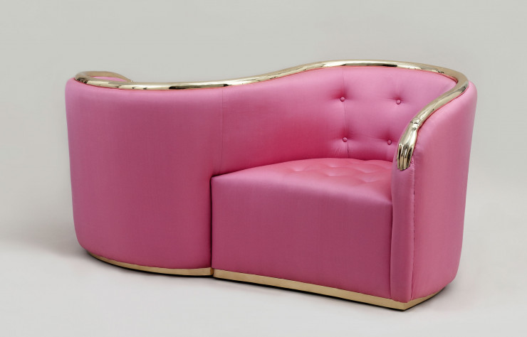 Vis-à-vis de Gala de Salvador Dali, ici en version rose Schiaparelli (BD Barcelona).