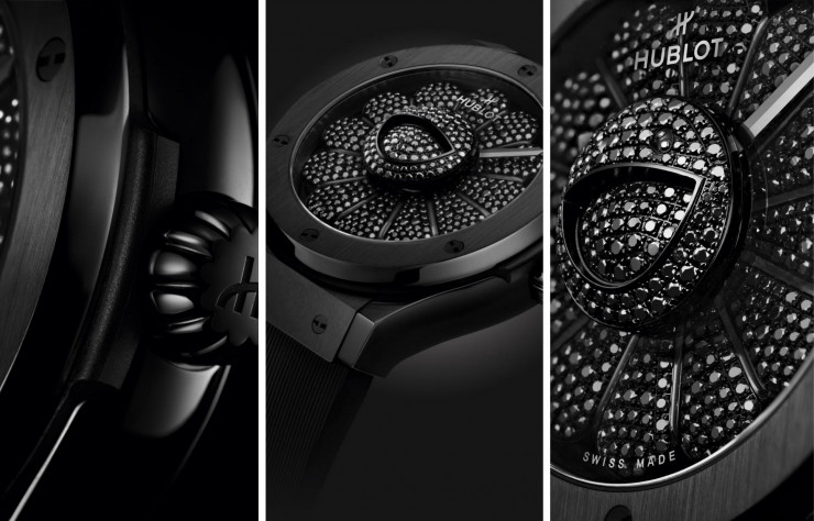 Inspiré par l’icône récurrente de l’œuvre de Murakami, la fleur animée, le cadran avec décor tournant déploie 456 diamants noirs, un boîtier en céramique noire polie et finition satin et un bracelet en caoutchouc noir ligné.