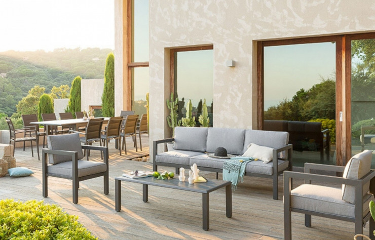 Salon de jardin de la collection « Azua Tonka ».