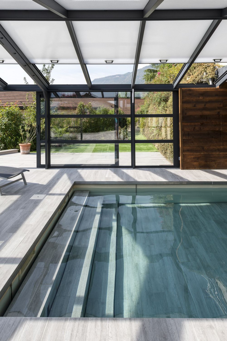 La gamme de fonds mobiles prêt-à-poser est spécialement conçue pour sublimer les bassins de forme rectangulaire allant jusqu’à 40 mètres carrés.