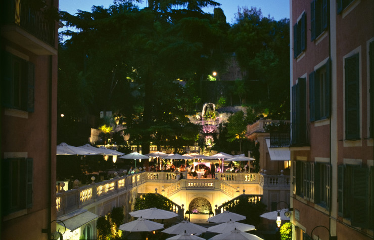 Les jardins de l’Hôtel de Russie, un véritable décor de film.