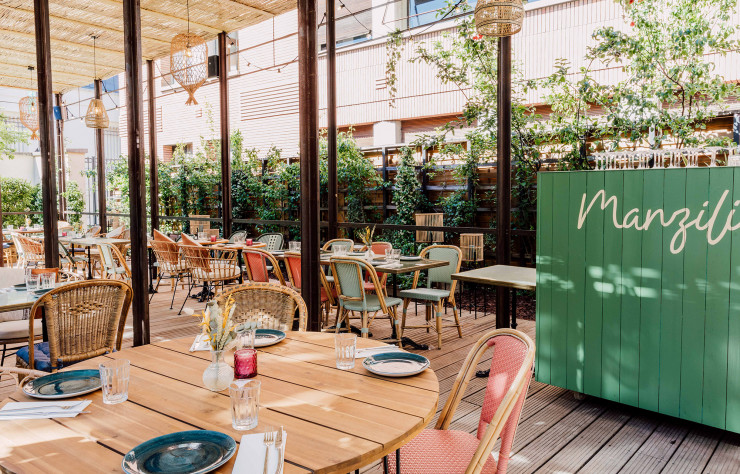 Cette joyeuse terrasse accueille le premier restaurant du gagnant de Top Chef 2021.