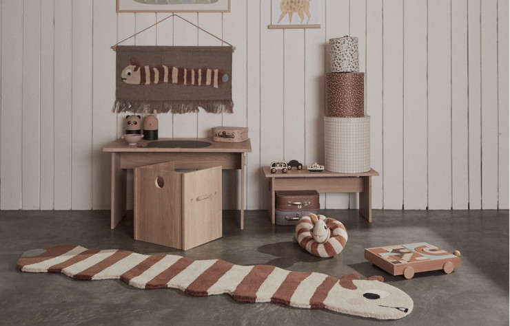 Pour la chambre d’enfant, le site demeure une mine de découvertes et d’inspirations. On y déniche aussi bien du linge de lit que du mobilier, des jouets, des luminaires, des tapis ou du papier peint.