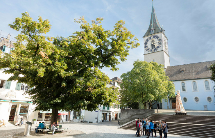 La place de l’église Fraumünster.