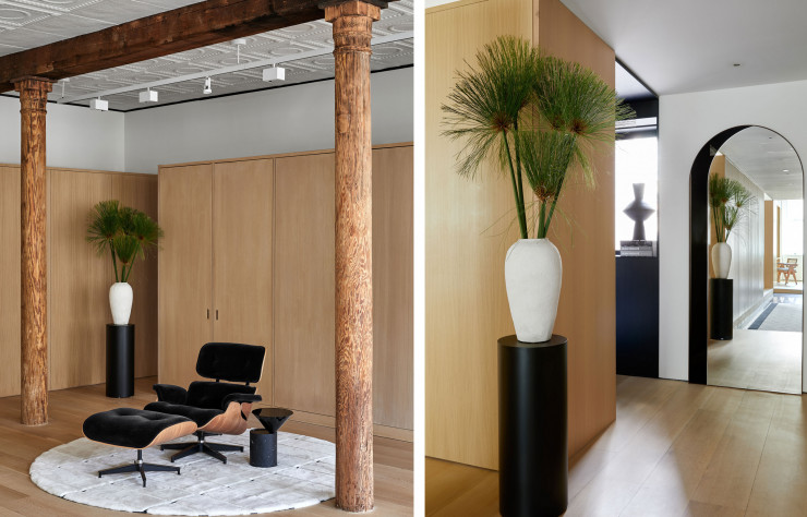 Le bois est omniprésent dans la maison pour apporter la chaleur recherchée par le propriétaire du loft.