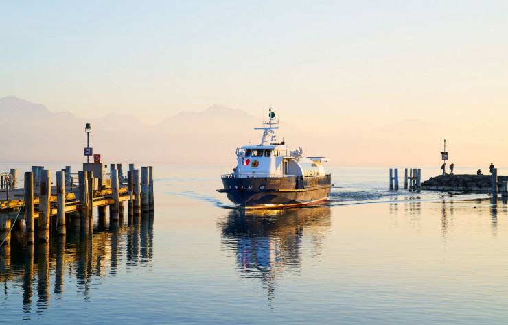 La France ou, plus exactement, Évian ou Thonon-les-Bains ne sont qu’à une demi-heure de bateau de Lausanne. L’occasion de découvrir la ville sous un autre jour.