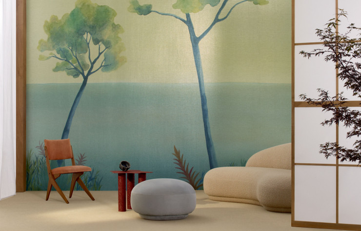 Papier peint Calypso, de Charlotte Morot, qui interprète à l’aquarelle le mythe de la Méditerranée comme paradis rassurant.