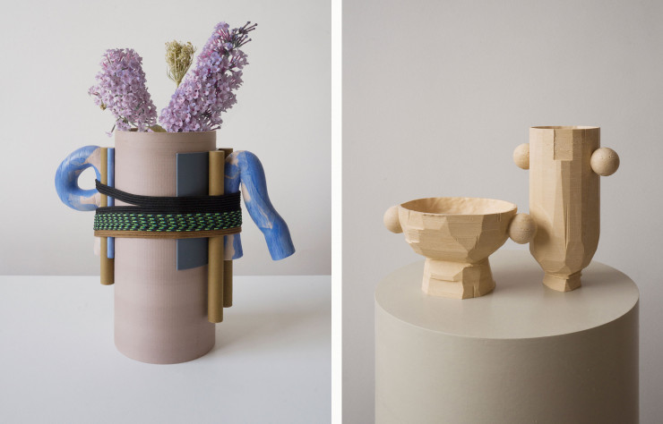 A gauche, le vase AMPHORE, réinterprétation des objets qui servaient autrefois à transporter et contenir des liquides (alcool, eau, huiles, etc). Il est réalisé en impression 3d avec du PLA, matériaux composite d’origine végétale. A droite, la collection DUAL suit un principe simple – assembler, hybrider deux formes, deux éléments plus ou moins opposés dans le but de créer un équilibre tant sur le fond et la fonction de l’objet, que sur la forme de celui-ci.