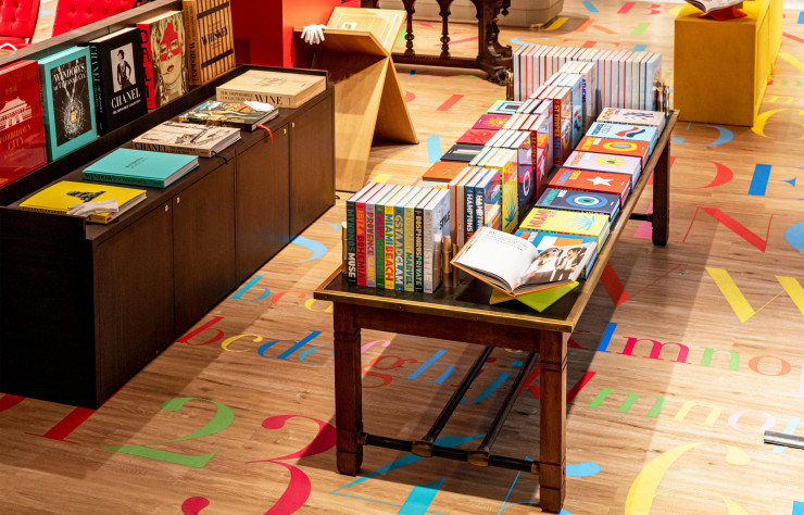 Le pop up met à disposition dans un coin lecture dédié, la totalité de ses ouvrages à lire en toute liberté.