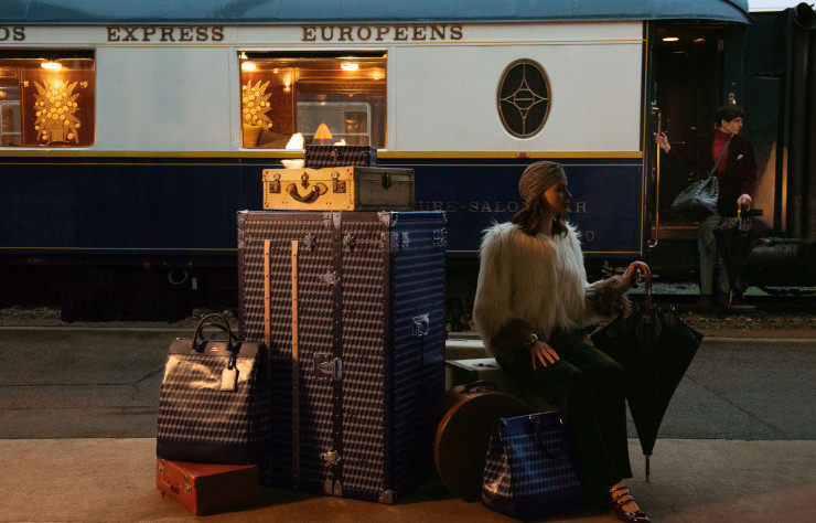 À l’occasion de la mise sur les rails du nouvel Orient Express La Dolce Vita (Accor), dix-huit créateurs ont imaginé la collection d’objets de voyage « Steam Dream ».