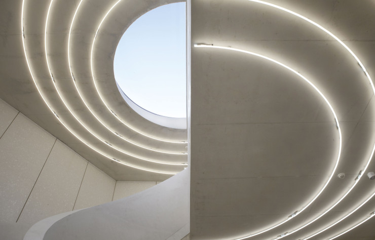Vue de l’oculus dans l’atrium du musée, conçu par les architectes Berger & Berger.