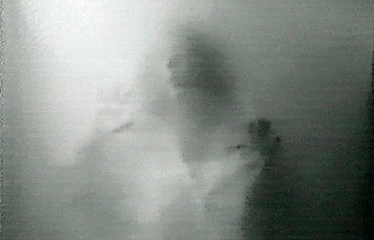 Une des photographies de la série «Inside Me» de l’artiste Helena Almeida. À Tours, le CCC OD expose un nombre conséquent d’artistes lusitaniennes qui incarnent la richesse et la diversité des arts visuels du pays. Tout au long d’un XXe siècle notamment marqué par la « révolution des œillets », elles se sont ainsi exprimées à travers la peinture, la sculpture, le dessin, mais aussi la photographie ou la vidéo…