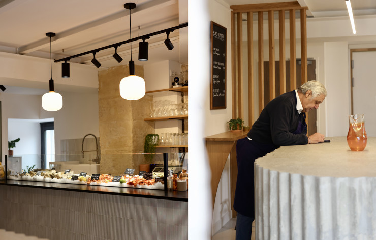Brut et sobre, l’espace intérieur ne s’habille pas de tables : la dégustation se fait au comptoir. Dehors, une terrasse permet aux convives de s’assoir.