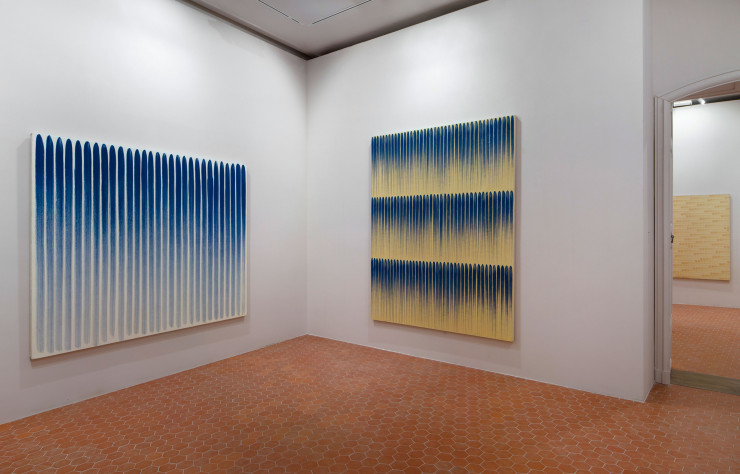 Le premier étage de ce lieu historique est dévolu aux peintures de Lee Ufan, dont From line 1977 et From line 1978.